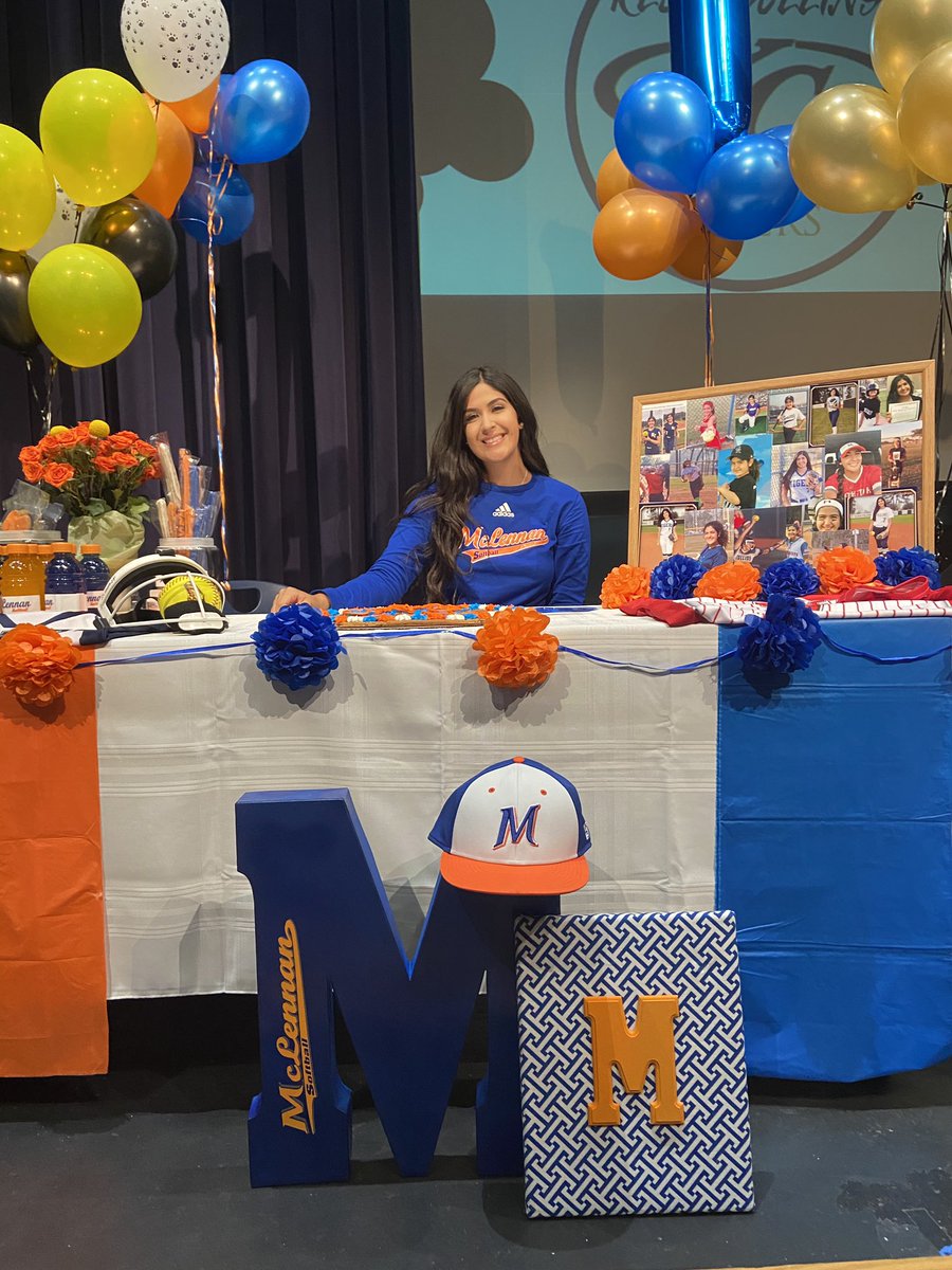 KCTigerSoftball's tweet photo. Congratulations to Kylee Jacks, Abby Ramirez and Pacey White on signing to play softball at the next level! We are so proud of you! @kylee_jacks @ximena_abby @PaceyWhite21 https://t.co/RpYCgXxlNh