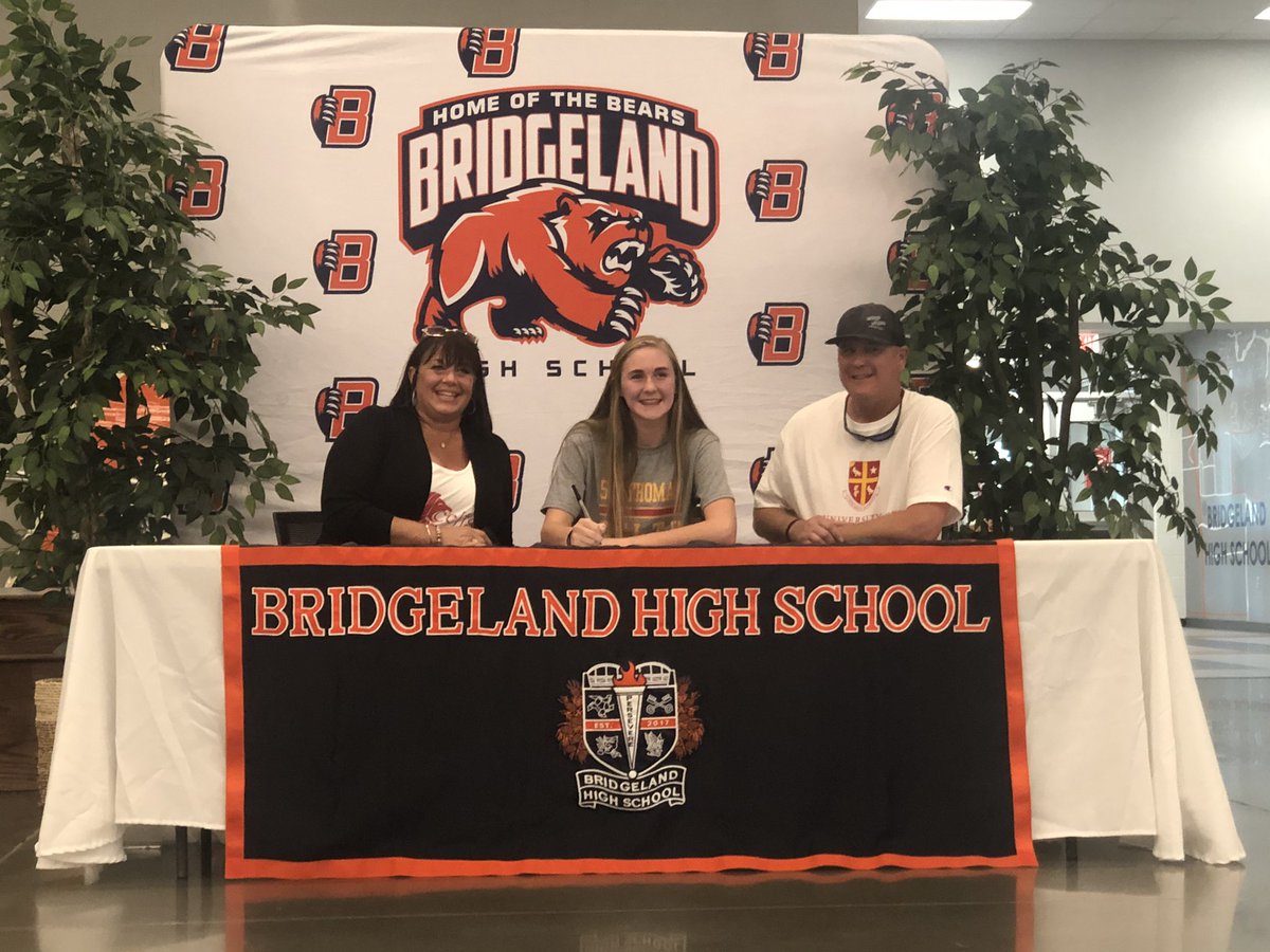 tommy_yarrish's tweet photo. .@EmersonSykes3 of @BridgelandVB will be heading to St. Thomas. https://t.co/NjVScETSZz