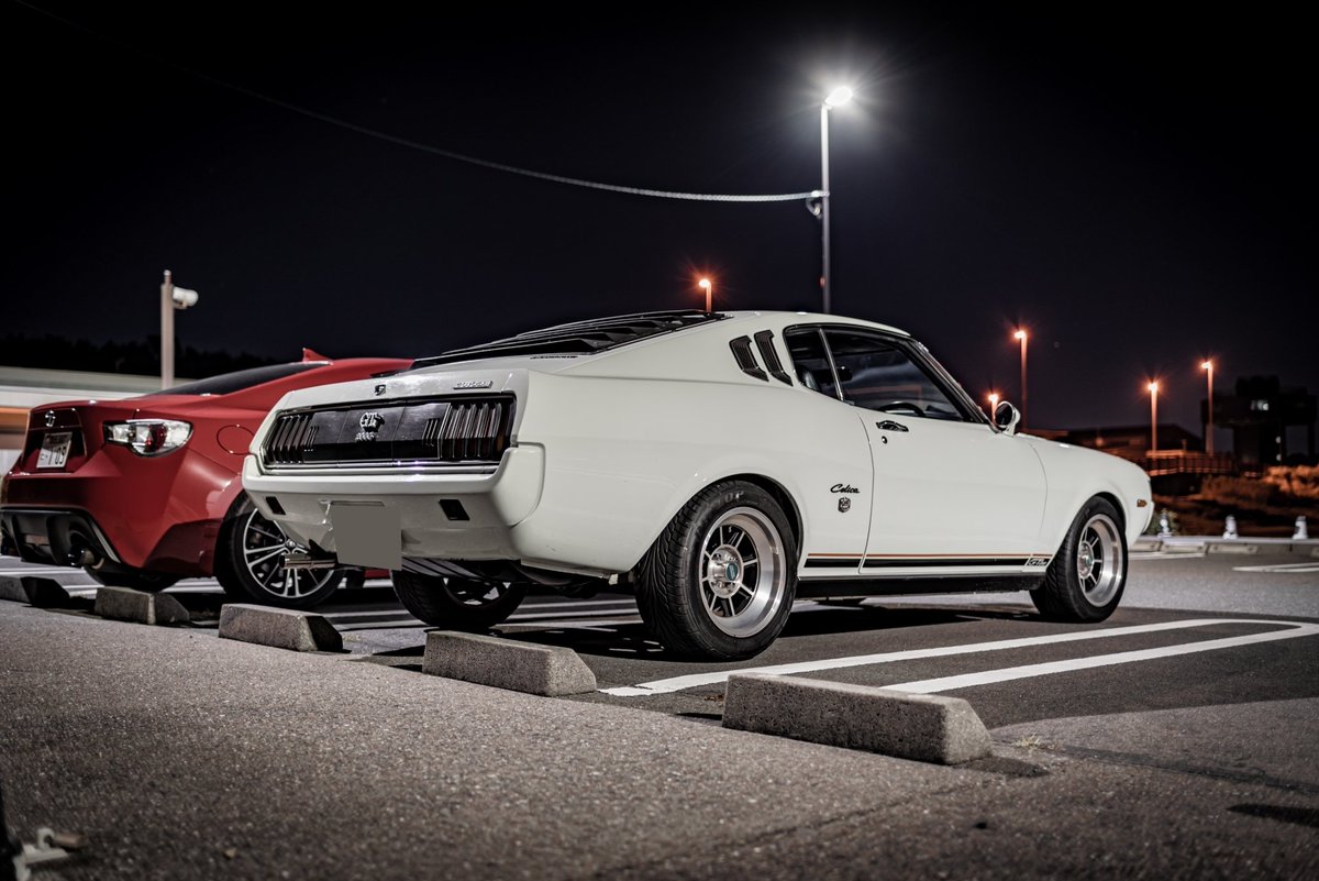 yocchintoshi824's tweet photo. CELICA LB 2000GT 18R-G型 2L DOHC
なんて渋格好いいんだ😍
至るところにまだカタカナのトヨタ表記やトヨタ自動車工業(株)が書いてあって歴史を感じる。
CELICA Owner: @akbo_oka098 
#CELICA
#CELICALB https://t.co/nBNzijMxRl