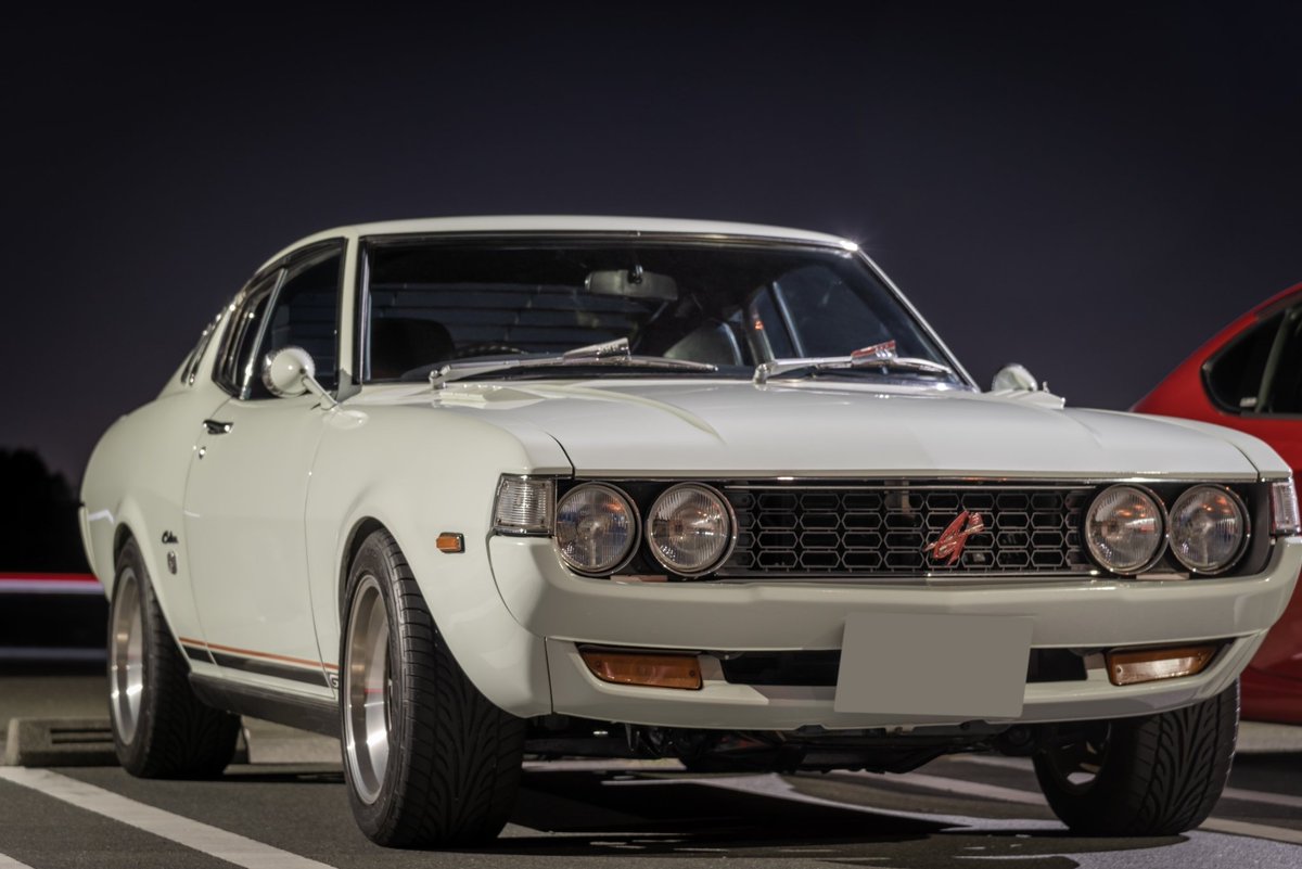 yocchintoshi824's tweet photo. CELICA LB 2000GT 18R-G型 2L DOHC
なんて渋格好いいんだ😍
至るところにまだカタカナのトヨタ表記やトヨタ自動車工業(株)が書いてあって歴史を感じる。
CELICA Owner: @akbo_oka098 
#CELICA
#CELICALB https://t.co/nBNzijMxRl