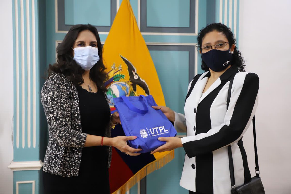 utpl's tweet photo. Socializamos ante @lorecostaj, gobernadora de la provincia de #Loja, proyecto #UTPL a favor de la inserción social y económica de la población migrante venezolana y receptora. 🇻🇪🇪🇨

¡Sumamos esfuerzos para la generación de capacidades y empleo en nuestra sociedad!

@InvestigaUtpl https://t.co/4ndOMY8jpP