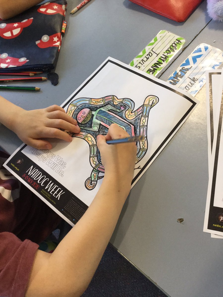 bnwps_jhw's tweet photo. Celebrating NAIDOC week with JB in Investigations today https://t.co/0tlxSG7YCz