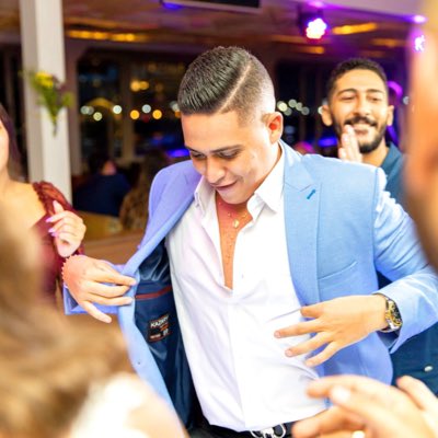 bobosmakram22's tweet photo. انا بتقطع من جوايا و نسيت طعم الفرح💃
 #NewProfilePic https://t.co/dfDxkuiNrc