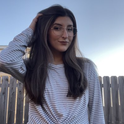 MarissaKay98's tweet photo. New hair calls for a #NewProfilePic https://t.co/UuyWgOQY2K