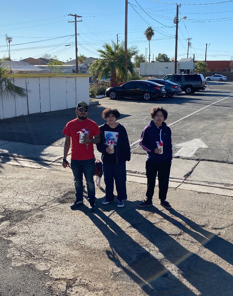 DosMasPorFavor's tweet photo. Looking at this picture of me and the boys waiting for the parade to start, we kinda look like we’re fixing to walk up to car windows, and ask to wash windshields. #DosHijos #VeteransDay2020 #HelloFromAz https://t.co/FkCt71Ccan