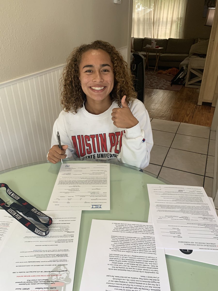 torifaulk's tweet photo. It’s official. @saraifaulkner34 Will be playing at @AustinPeaySocr. Shout out to @twistandturns_J for helping her dream come true. #letsgopeay #GOVS https://t.co/XK1n2Oz6Tc