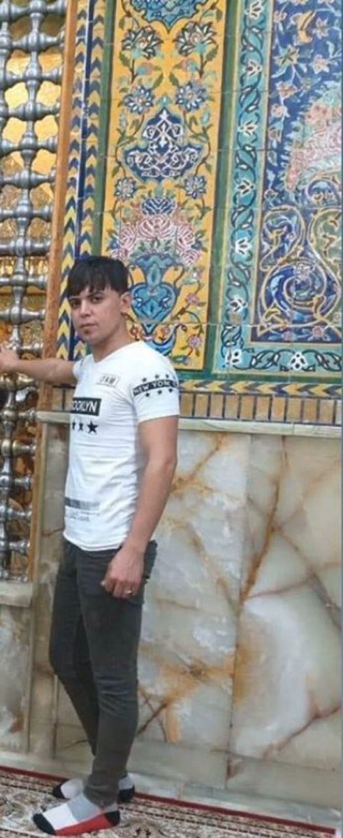 fatima93430141's tweet photo. الشهيد سلام علي الغزي
قبل وفاته كان اول المدافعين عن العراق ضد التنظيم الارهابي تطوع لقتالهم مضحياًبنفسه وعاد ليتظاهر سلمياًضد السراق،ذنبه الوحيد انه يبحث عن وطن نهبته المليشيات ولم يتنازل عن حقةحتى رحل الى جوار ربه مقتولاً على يد القوات الامنية 2019/11/11
#شهداء_ظلموا_في_بلدي https://t.co/O6nnIGtLqf