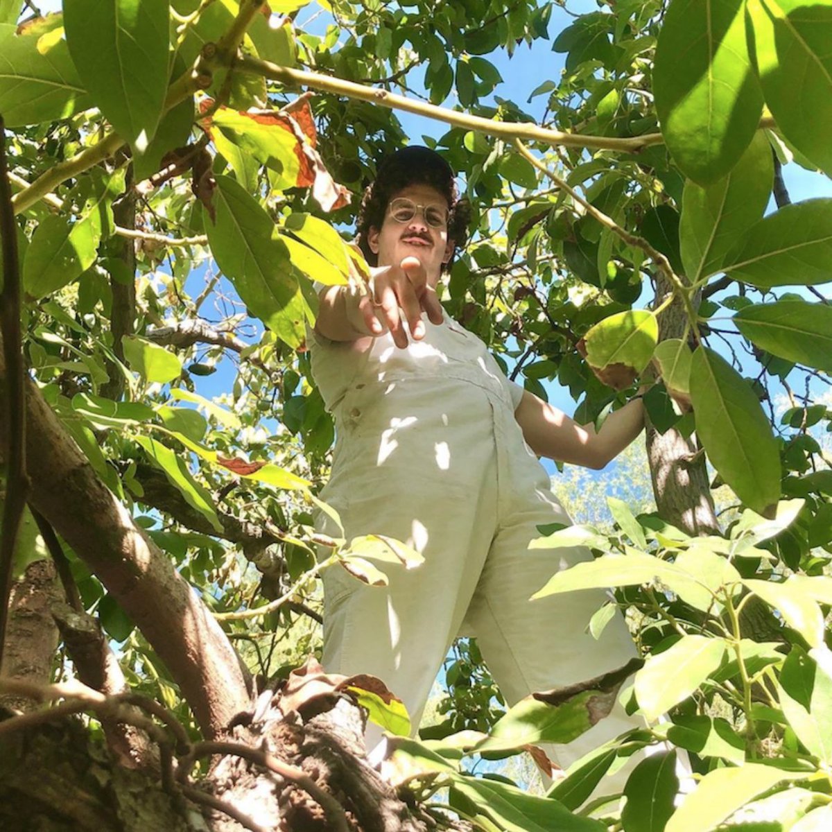 From across the country, Harry Terrell and <a href="/Chef_jachary/">jachary</a>  team up for “Do My Thing,” the soundtrack for a breezy nighttime drive, windows down, nowhere to be. bit.ly/32zSUJz