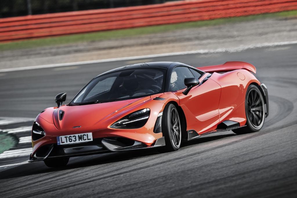 ForbesLife's tweet photo. Test-driving the 2021 McLaren 765LT, which starts at $358,000: https://t.co/tWvIsZ602c https://t.co/Ip2ir2nkwQ