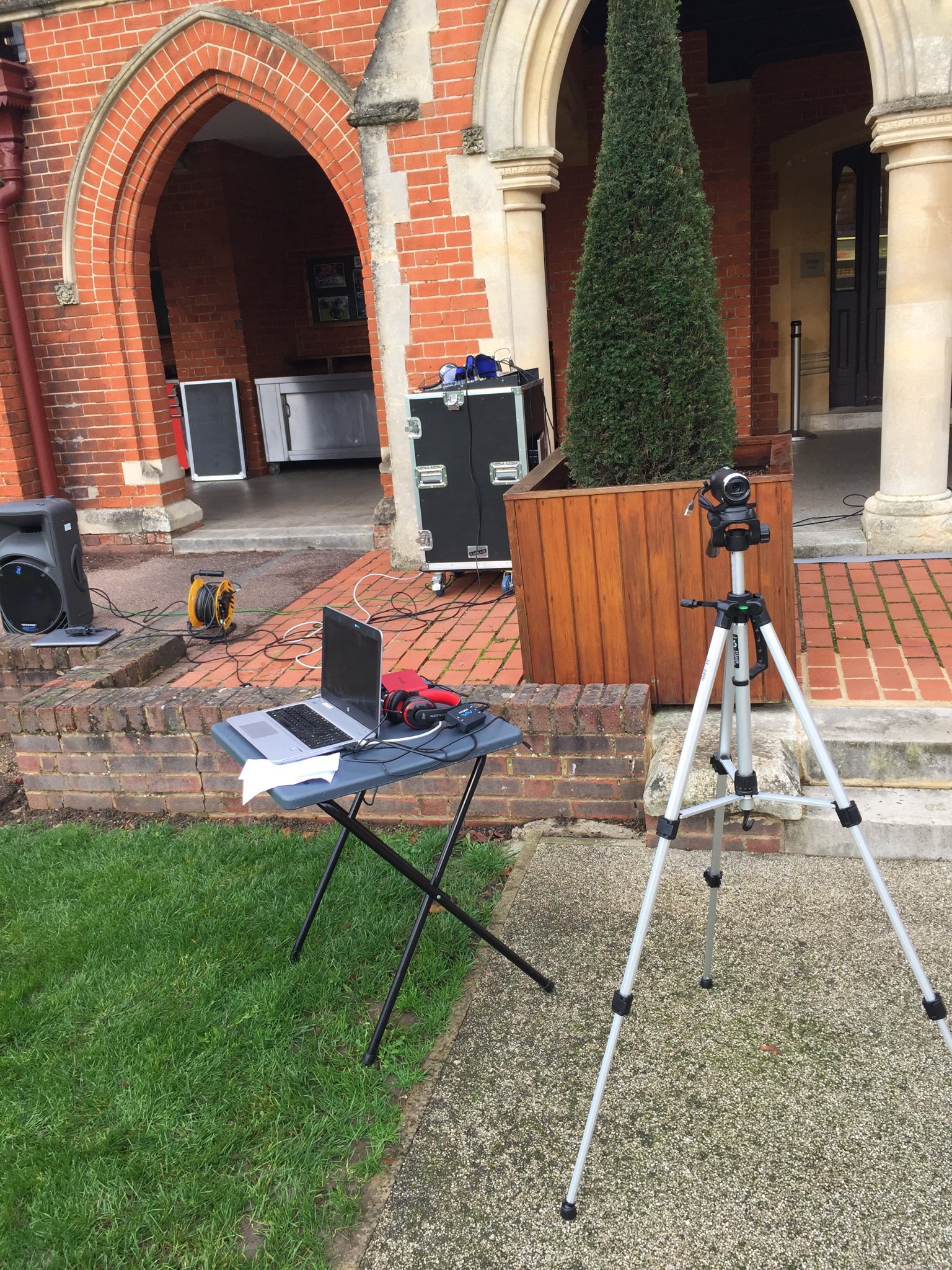 Rowena Cole (rowenacole01) / Twitter