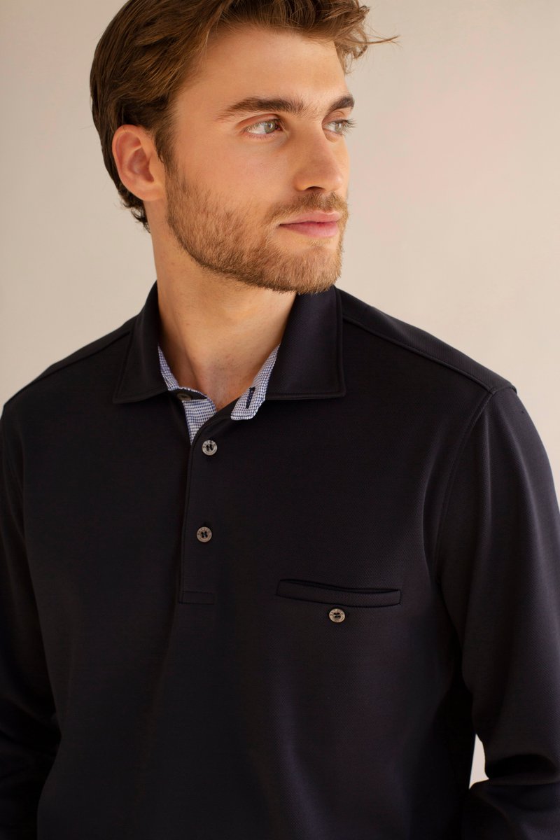 batechbcn's tweet photo. Camisa o polo?
Si és un dels Essentials de la col·lecció Background, qualsevol opció serà un encert. Aquests bàsics atemporals i plens d'innovació són portables en totes les ocasions!
Escull el teu a https://t.co/sEB26PzjYi
#Batechbcn #FallWinter2020 #SmartEssentials https://t.co/yVcVvzUkHd