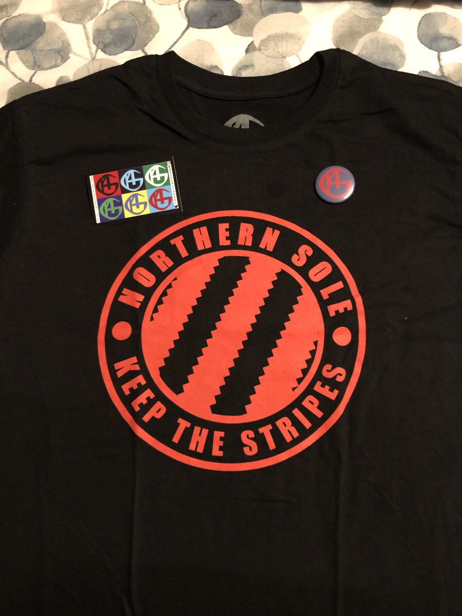 adidaslad14's tweet photo. ⁦@gate14clobber⁩ arrived today and really pleased with it, the badge is a great touch too #northernsole #keepthestripes https://t.co/E5rn35ERGE