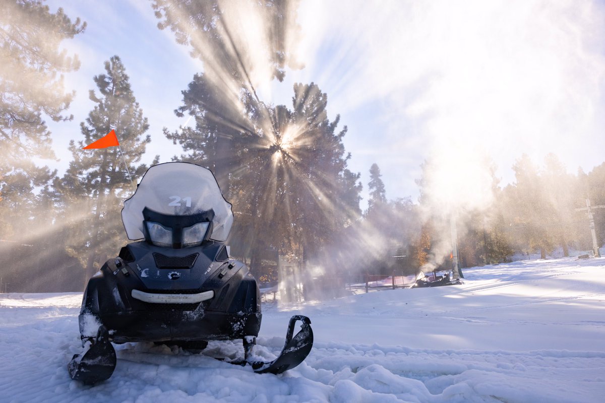 The wait is over &amp; we're ready to kick off the 20/21 winter season • BBMR &amp; Ikon Pass holders get exclusive early access at Snow Summit, Nov. 18-19, with #BearMountain &amp; #SnowSummit open to the general public on Nov. 20 • Limited tickets available

bigbearmountainresort.com/bbmr-blog/bbmr…