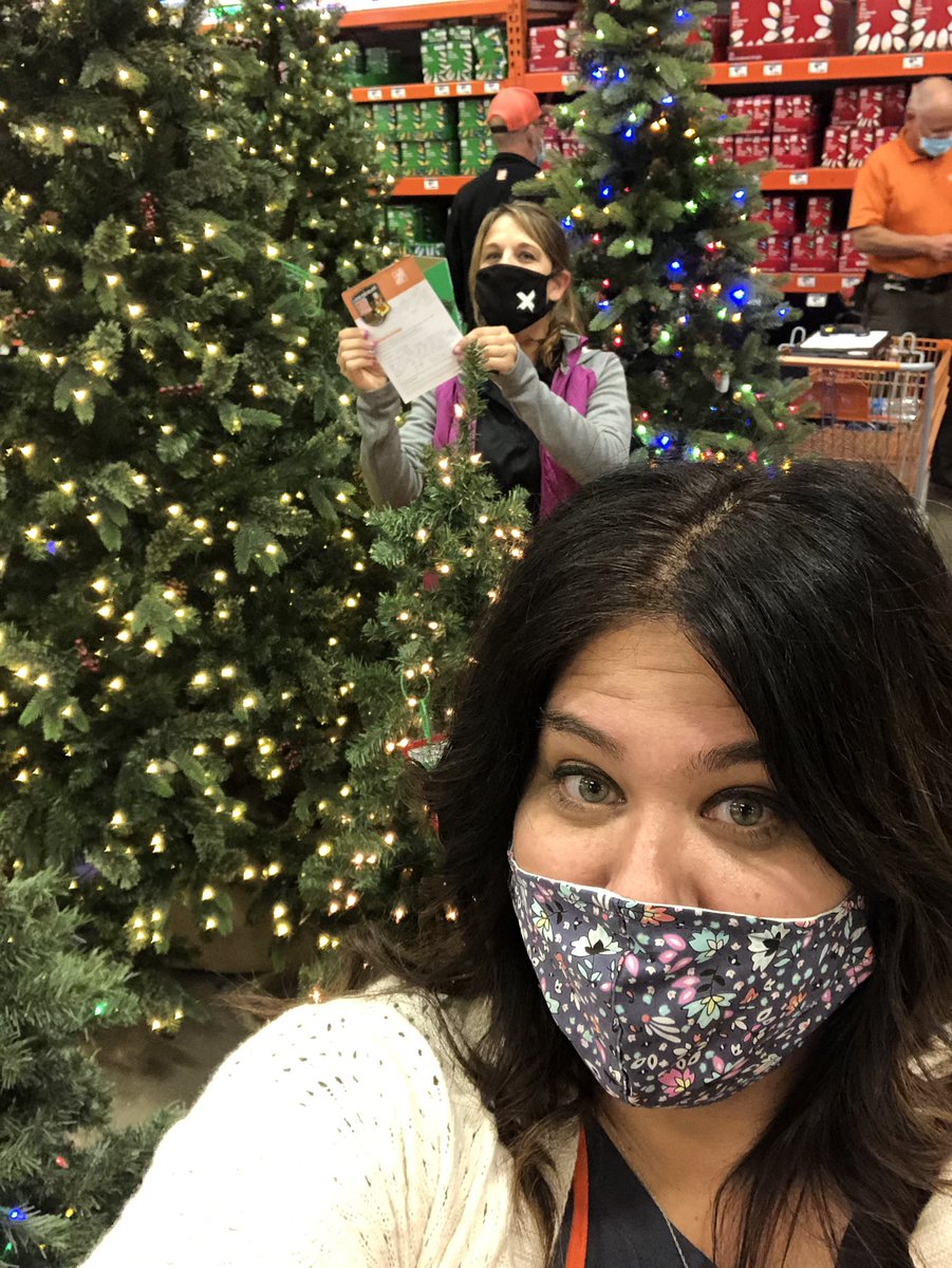 jenscibs's tweet photo. Shouting out our AMAZING MET team during MET/Store Partnership Week! Great partners every day! Can’t thank them enough! Stay tuned for more surprises this week! #Rockstars #OneStoreOneTeam #HomerAwards @plymouthhd2762 @brandi_vorhoff @Erica_Hall18 @JulieGiattino @RoWilliams1 https://t.co/UMp0ld76Cm
