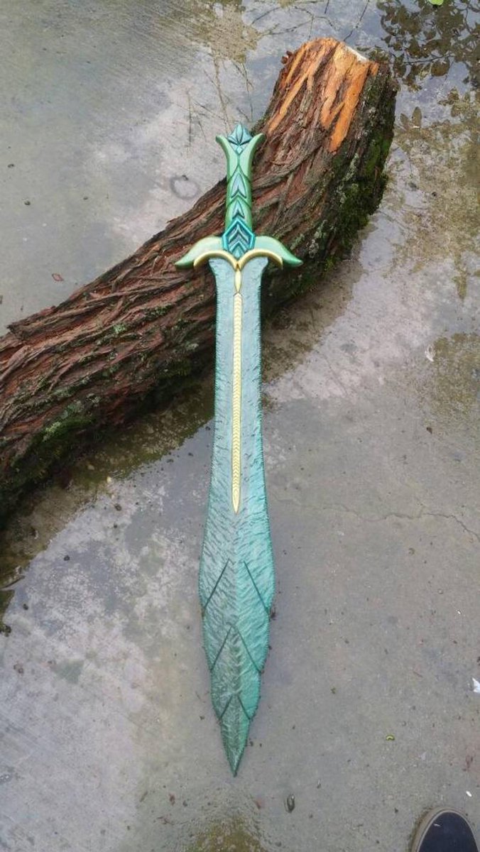 akgwrites's tweet photo. I've never been so happy

GOOGLE:
“your name” fantasy gown
“your name” fantasy crown
“your name” fantasy weapon https://t.co/0wgTn7hWxb