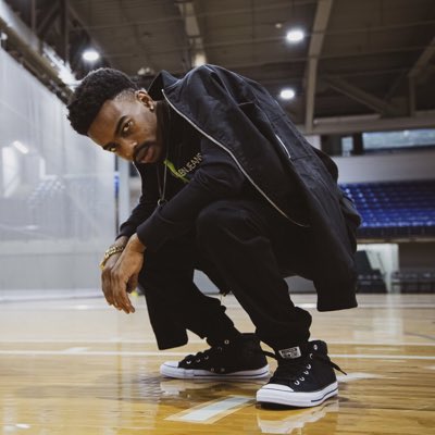 Landed🗣™️🏙 #NewProfilePic https://t.co/AydydU5pOb