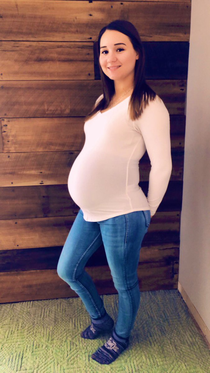 Zoe_Cyra's tweet photo. How it started:      How it’s going:             10 months difference💪🏼 https://t.co/JNtDrTOIzk