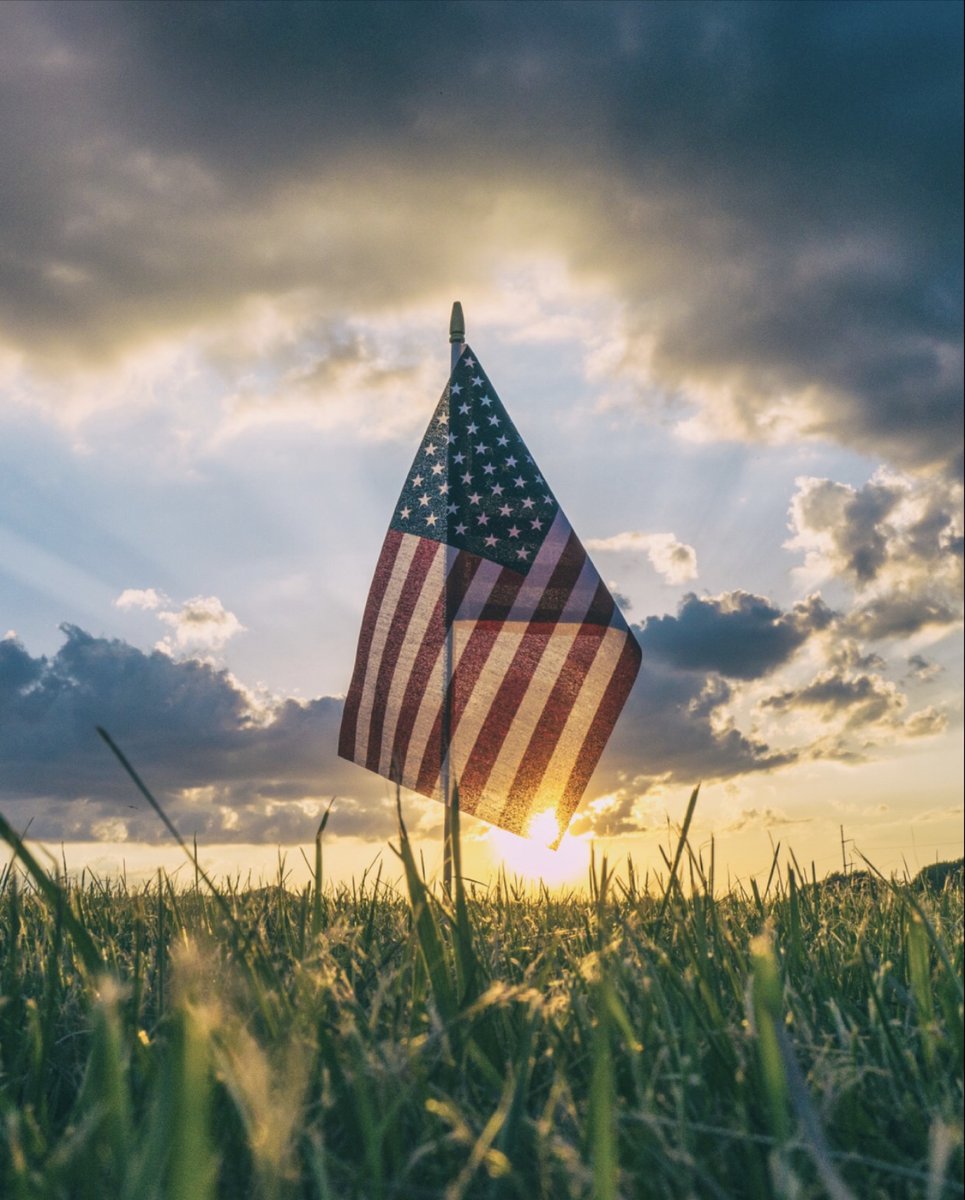 iriecbd's tweet image. We appreciate and honor those who are currently and have served our country. Take 25% sitewide through Sunday, November 15th. #LiveLifeIrie