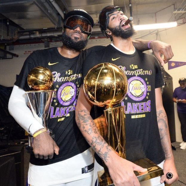 One month ago today, the Lakers won their 17th Championship!! #LakeShow