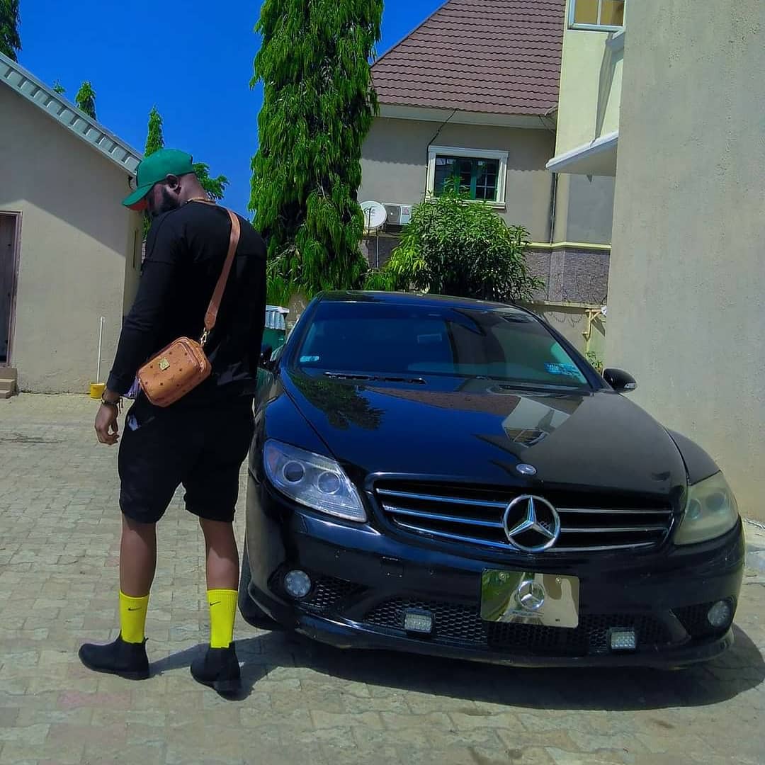 kellyjayEG's tweet photo. If you don't know shit don't say shit! Anticipate the greatest song of all time #oldkargo dropping soon #TheVoice
#Techuncodelaunch https://t.co/zMsN8JhT4E