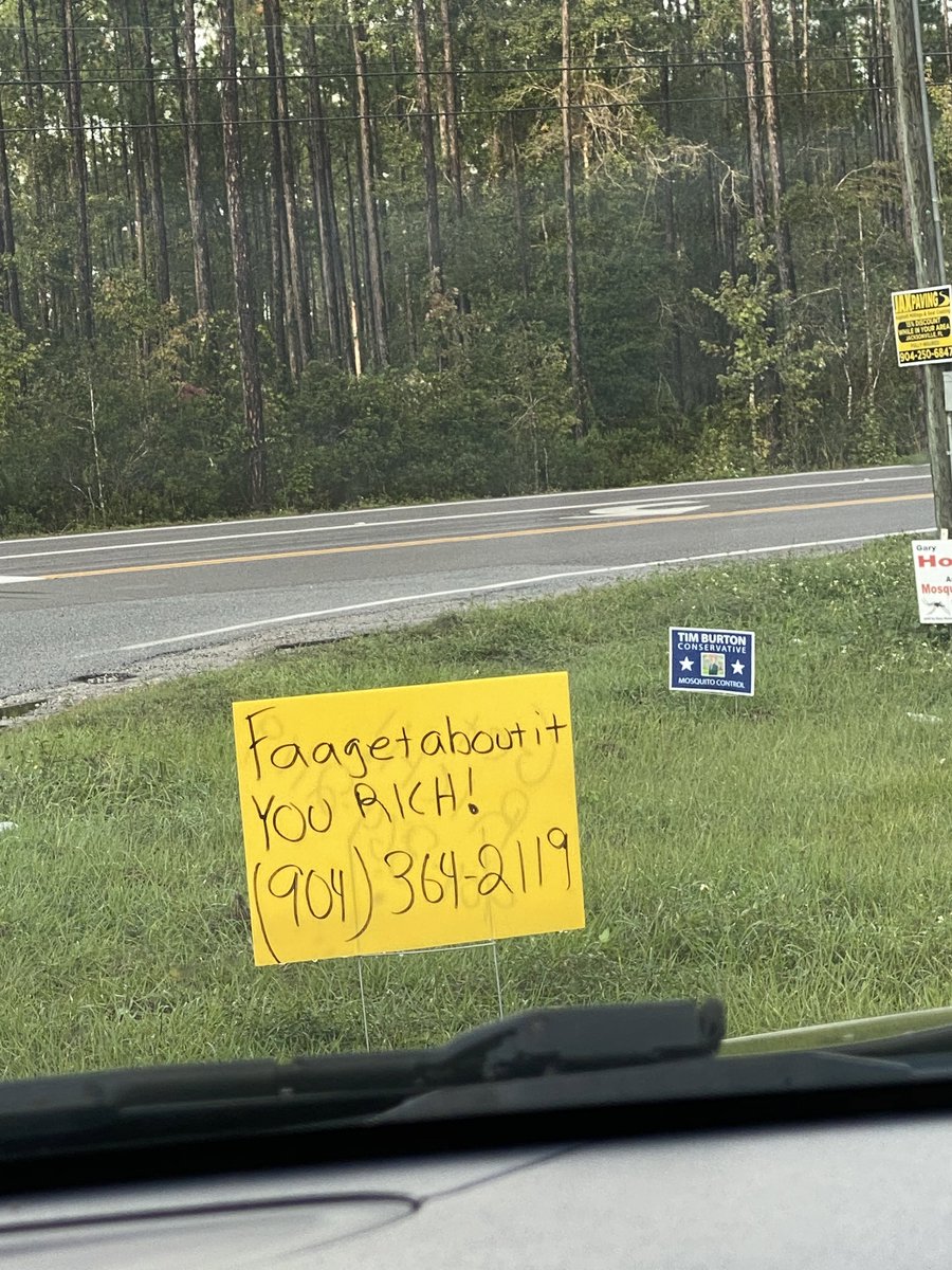 d_yell's tweet photo. I’m not sure what they’re advertising but I’m definitely going to call and find out https://t.co/0g2dFRiuyn