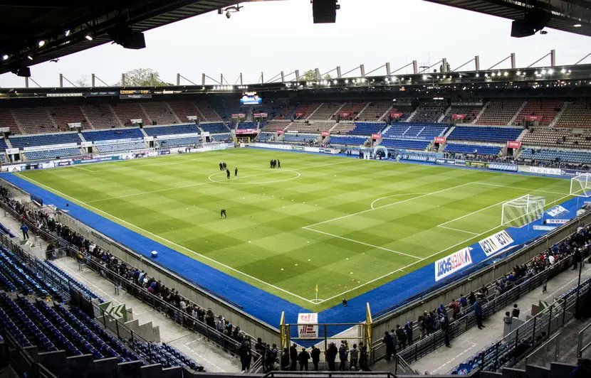 stadium_arena's tweet photo. Stade de la Meinau 🇨🇵
@RCSA @stadium_arena @Ligue1UberEats #stadium #Strasbourg #football #France https://t.co/psREydjDsk