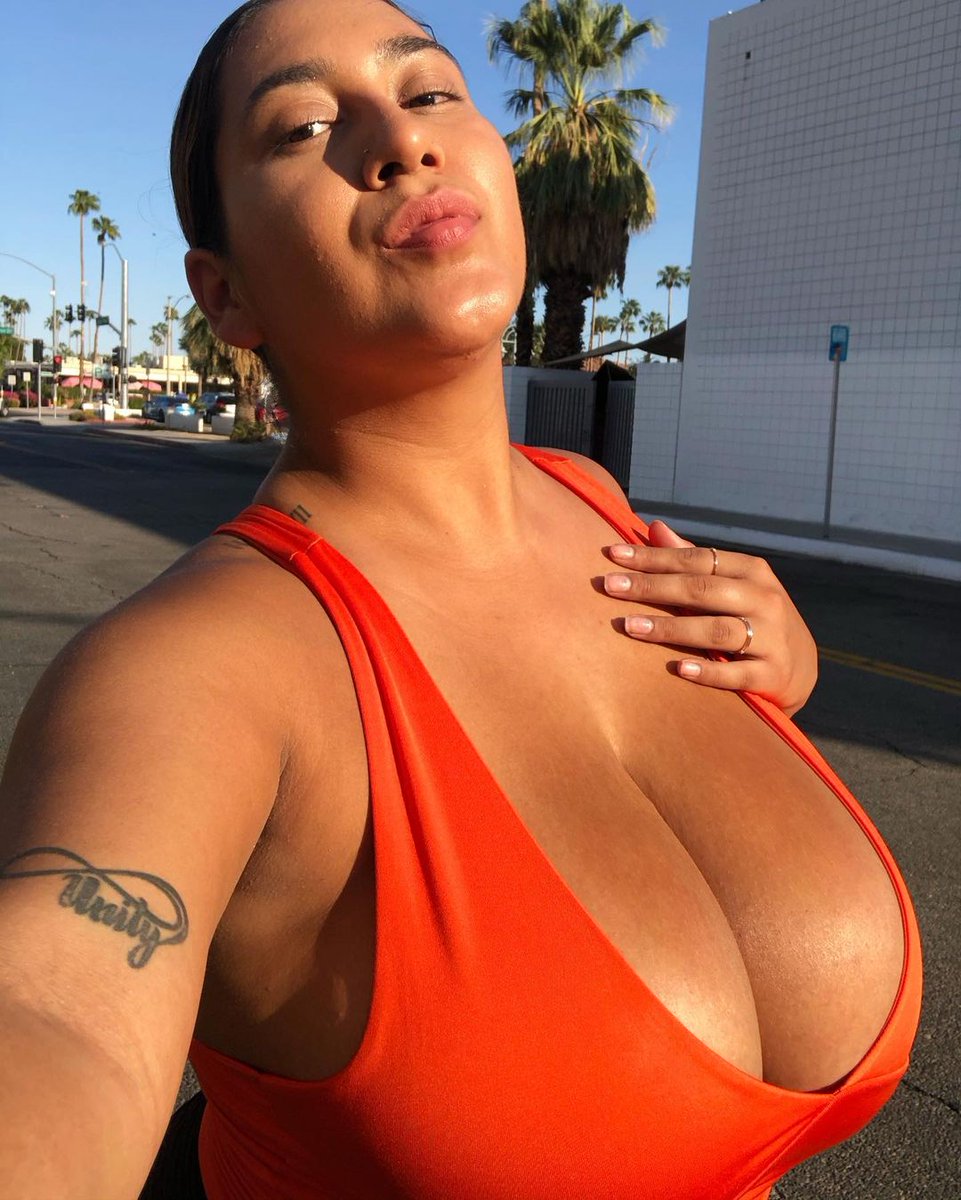Roserayy5's tweet photo. https://t.co/VNswMDY3I2