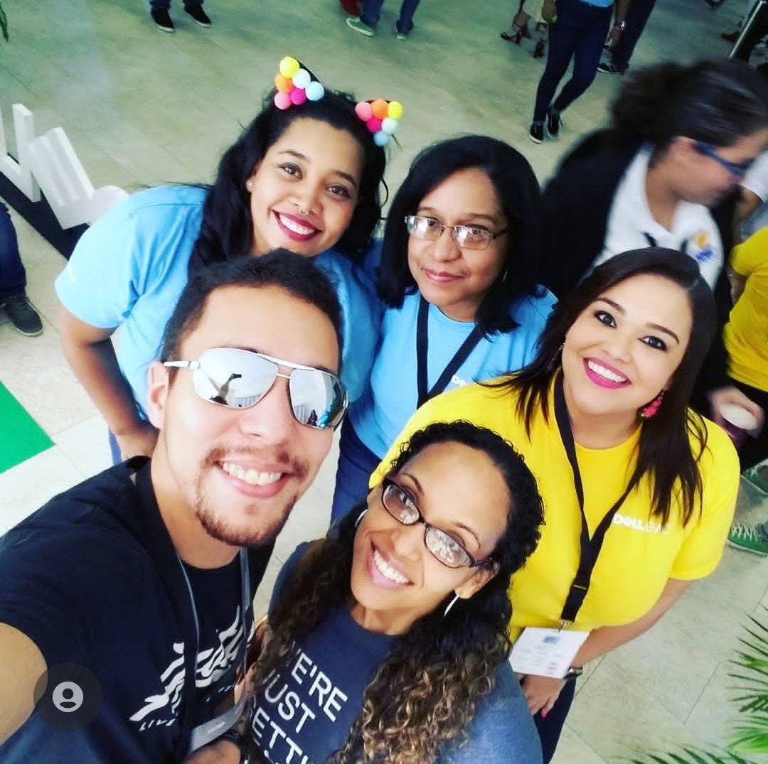 DalhiaRodriguez's tweet photo. Happy Birthday to the 1 &amp; only @manuLrios ! Thanks for always supporting our branding efforts &amp; above all, for being a great friend! Un abrazo!! #smbff https://t.co/A3w3AdasbC
