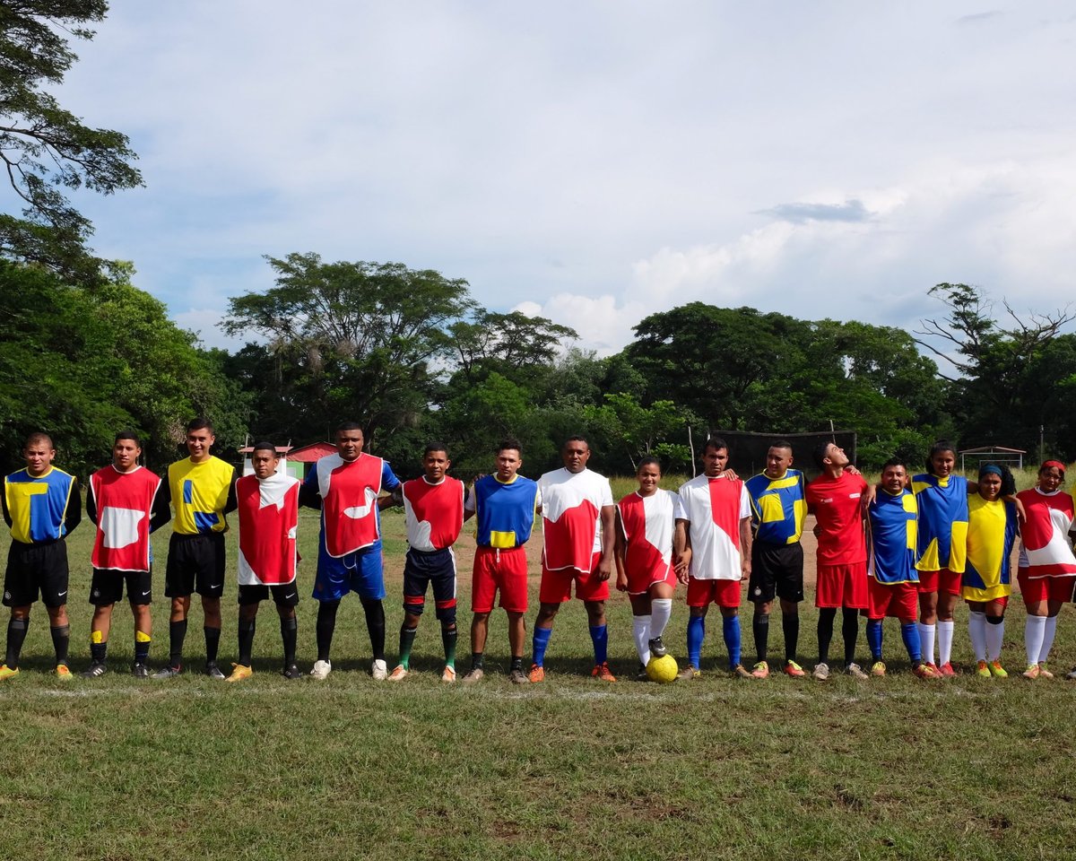 'HAWAPI'
by Susie Quillinan and Maxim Holland

An independent arts organization making public interventions in challenging locations 

Image: Football tournament between ex FARC combatants, local residents and the Colombian police by Henry Palacio Clavijo

projectanywhere.net/hawapi/