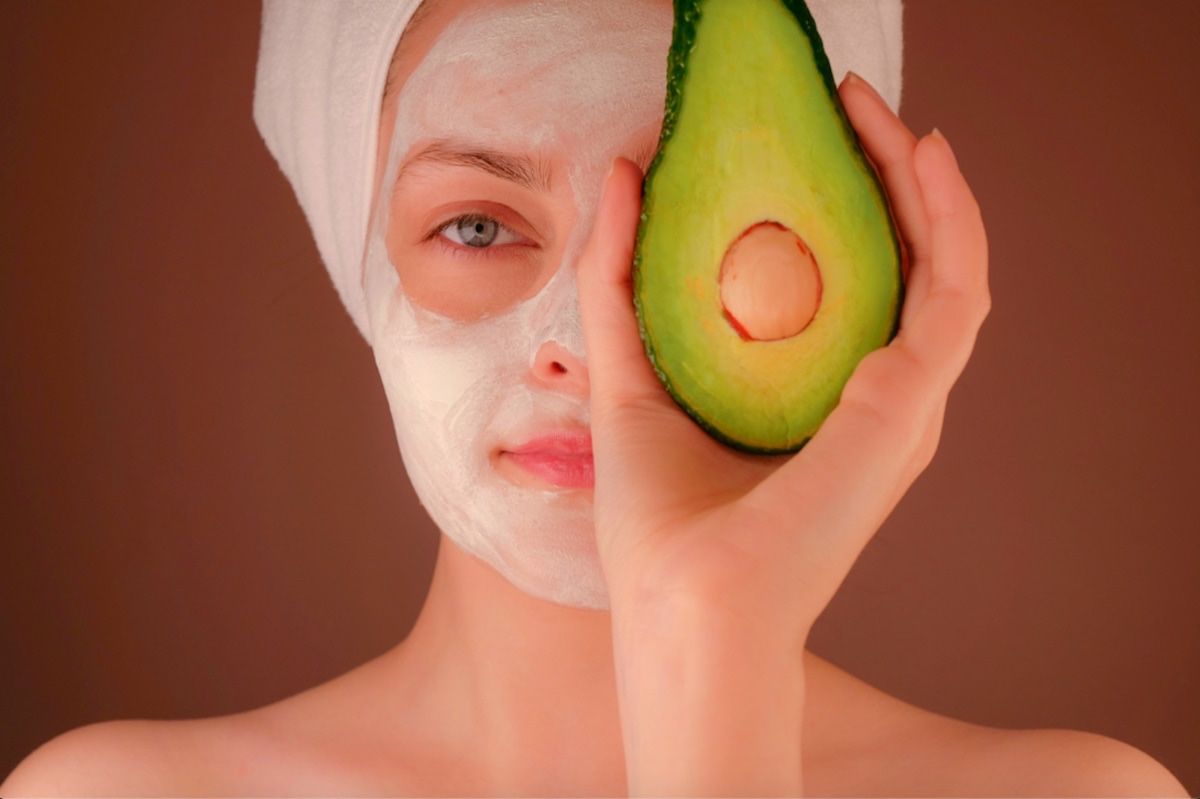 zaftygchic's tweet photo. NATURAL HOMEMADE FACE MASKS by @raquelfigueireedo.  Learn how to make your own natural homemade face masks with @zaftygchic, step-by-step. Read more and share your experience with us. #beautytips #homemadefacemasks #naturalbeauty #skincareroutine #skins https://t.co/dmCfCS9q4T