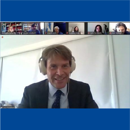 UEenARG's tweet photo. Hoy participamos de “El panorama europeo en políticas de cooperación”, co-organizado con @unlp #EBEC2020.
@LucaPierantoniE, Jefe de la Sección Cooperación de la @ueenarg, presentó las claves de la #cooperación 🇪🇺 ↔️ 🇦🇷 y el futuro de la cooperación en #ciencia y #tecnología. https://t.co/ycCyr1ss47