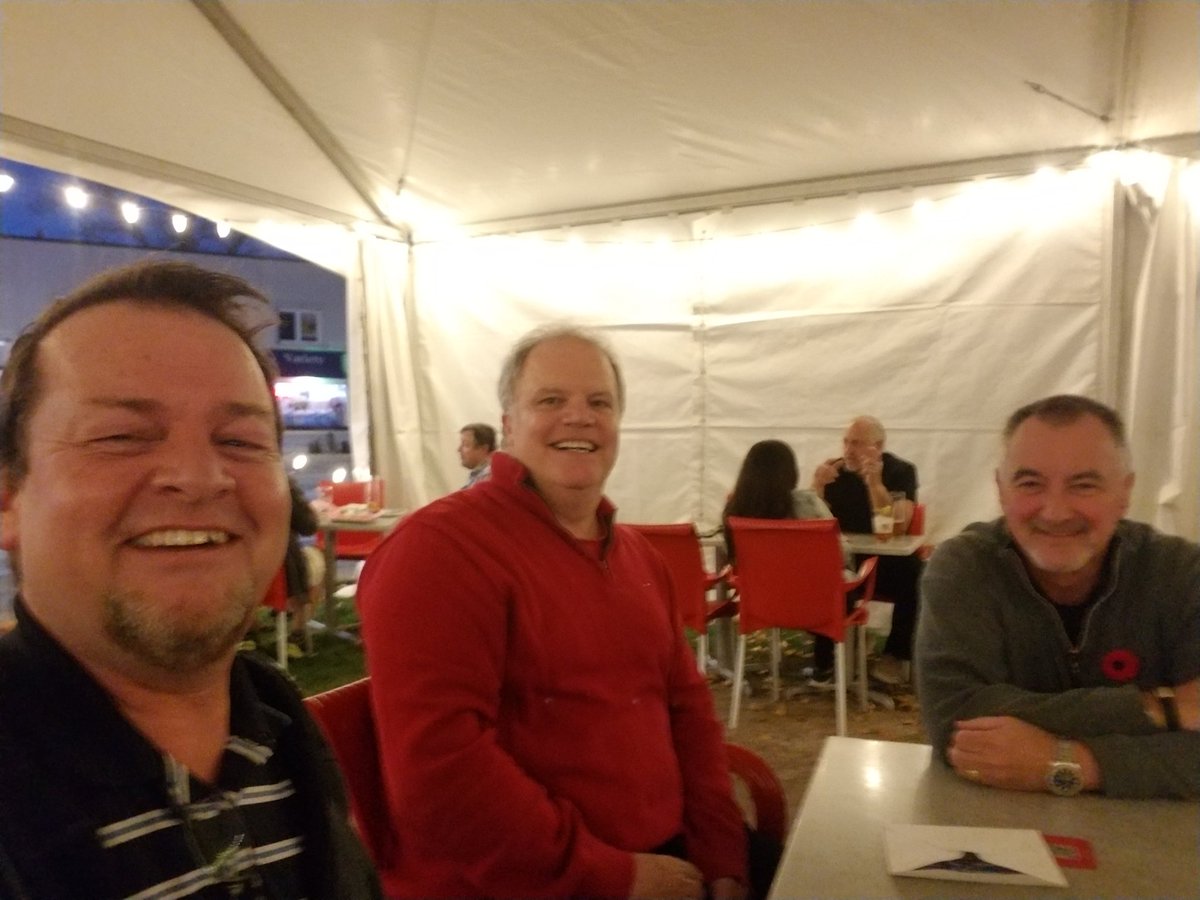 Was out and about yesterday visiting some of the Business Resiliency nominees. Ran into a couple fine gents <a href="/Core1ca/">CORE 1 Oakville</a> and ended my day with these two fine fellas:) <a href="/CoachTCreighton/">Ted Creighton</a>  and Kim Piller. <a href="/OakvilleChamber/">Oakville Chamber</a>