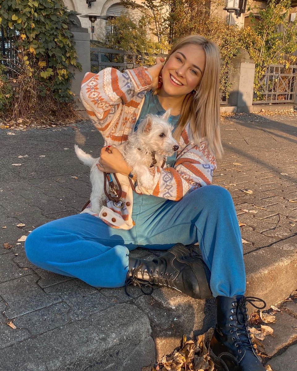 instagram's tweet photo. “Instead of doubting your decisions, learn to become your own cheerleader and keep motivating yourself even through hard times.”  —@DianazurLoewen
  
A lesson in self-love and letting go of the pressure to be perfect 💓 

https://t.co/6AgLywWhKp https://t.co/AXWlw5b5zJ