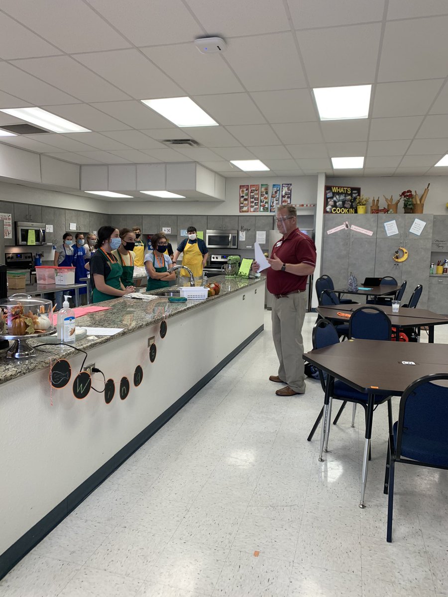 Wing judging today <a href="/OsceolaTweets/">Osceola Middle School</a>  with <a href="/fryebasket/">Kimberly Frye</a> and her Culinary students. Their recipes were so creative and the use of ingredients from various regions was so informative!!  <a href="/CTEmarion/">Marion County CTE</a>