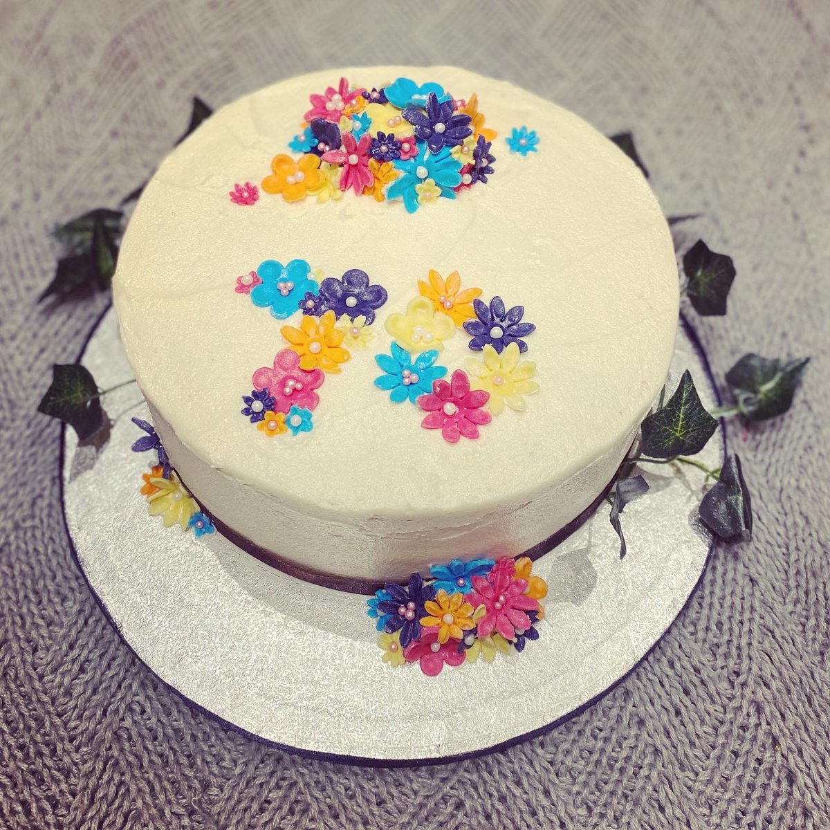 cakeymates's tweet photo. Whipped up this little beauty for a lockdown celebration! X https://t.co/DN1EO5SguJ