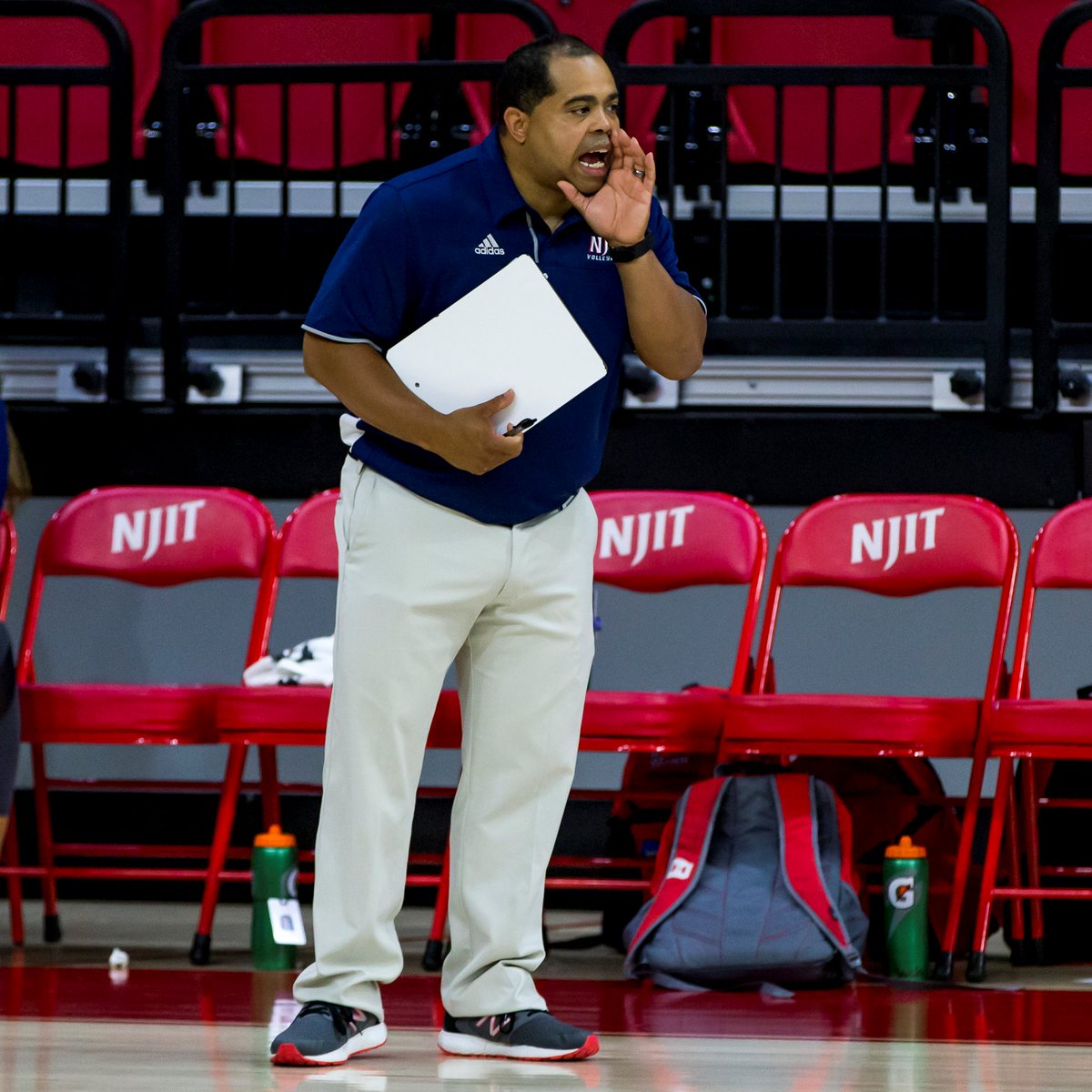 njitwvb's tweet image. A big 𝐓𝐇𝐀𝐍𝐊 𝐘𝐎𝐔 to all of our veterans, but a special shoutout goes to our favorite assistant coach, 𝐑𝐚𝐲 𝐁𝐞𝐥𝐥𝐨...

Coach Bello served in the US Army for eight years in the 3-327th Infantry unit based in Ft Campbell, KY!

#ThankYouVeterans