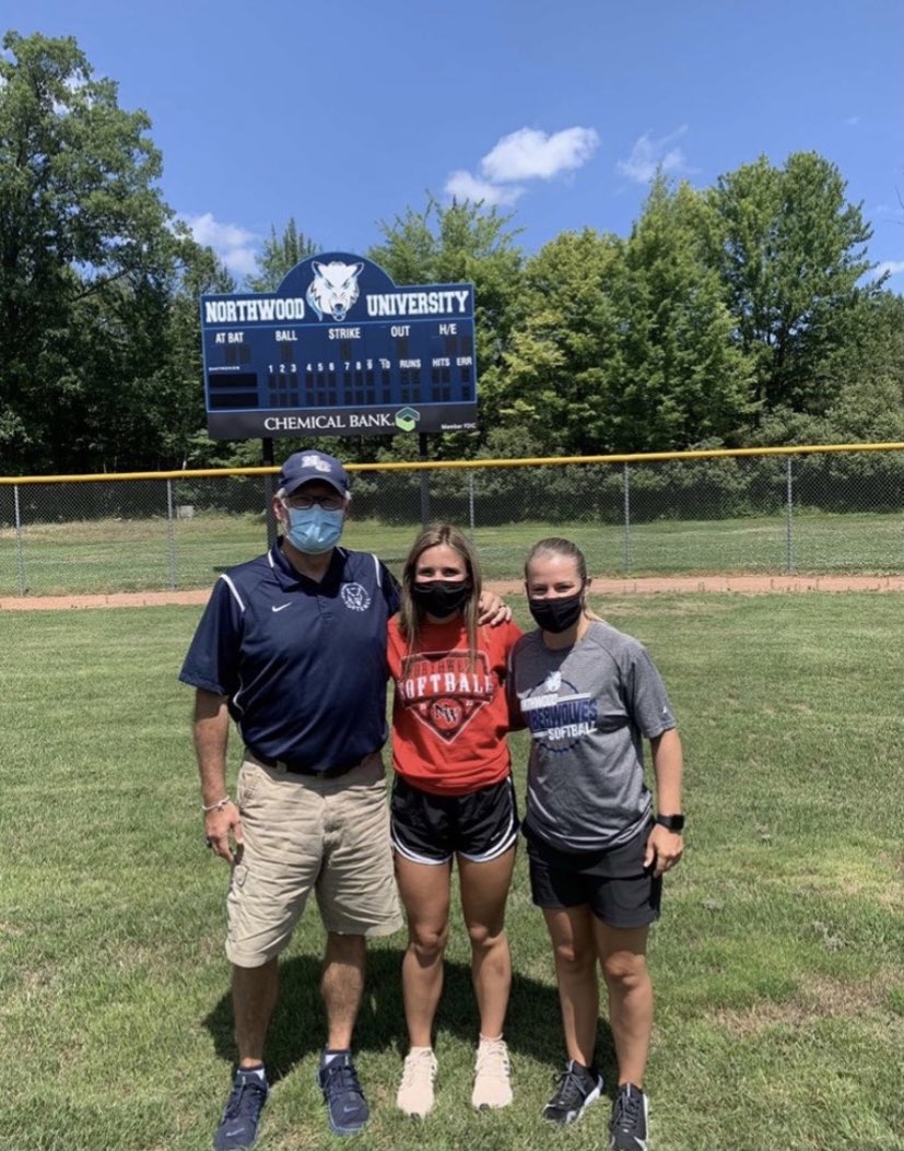 chloecooperFP's tweet photo. I have exciting news!! I verbally committed to further my academic and softball career at Northwood University. I want to thank all my coaches and teammates for the support throughout the years. 💙🤍 #nusb #goMAD @TWolvesSoftball @NorthwestAth @VengeanceFP @NWSoftballMedia https://t.co/ALuyy98Imo