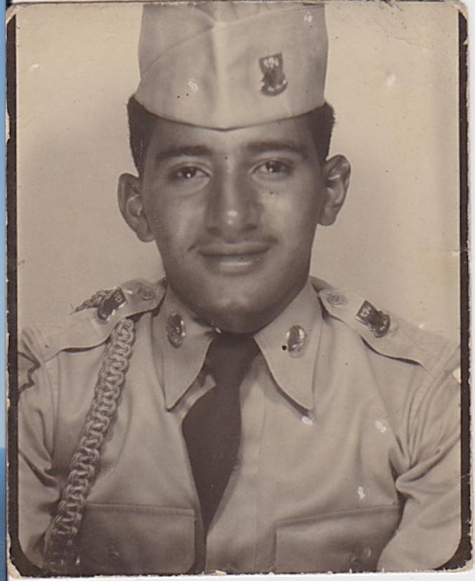 albertgelam's tweet photo. Happy Veteran's Day &amp; thank you to all in my family who served; especially my mom, my abuelito (who fought in the Korean War), dad @Snoop_E75, and grandpa (who served during WWII). (I don't have any digital photos of my dad &amp; grandpa in uniform 😠) https://t.co/RXLITXvosB