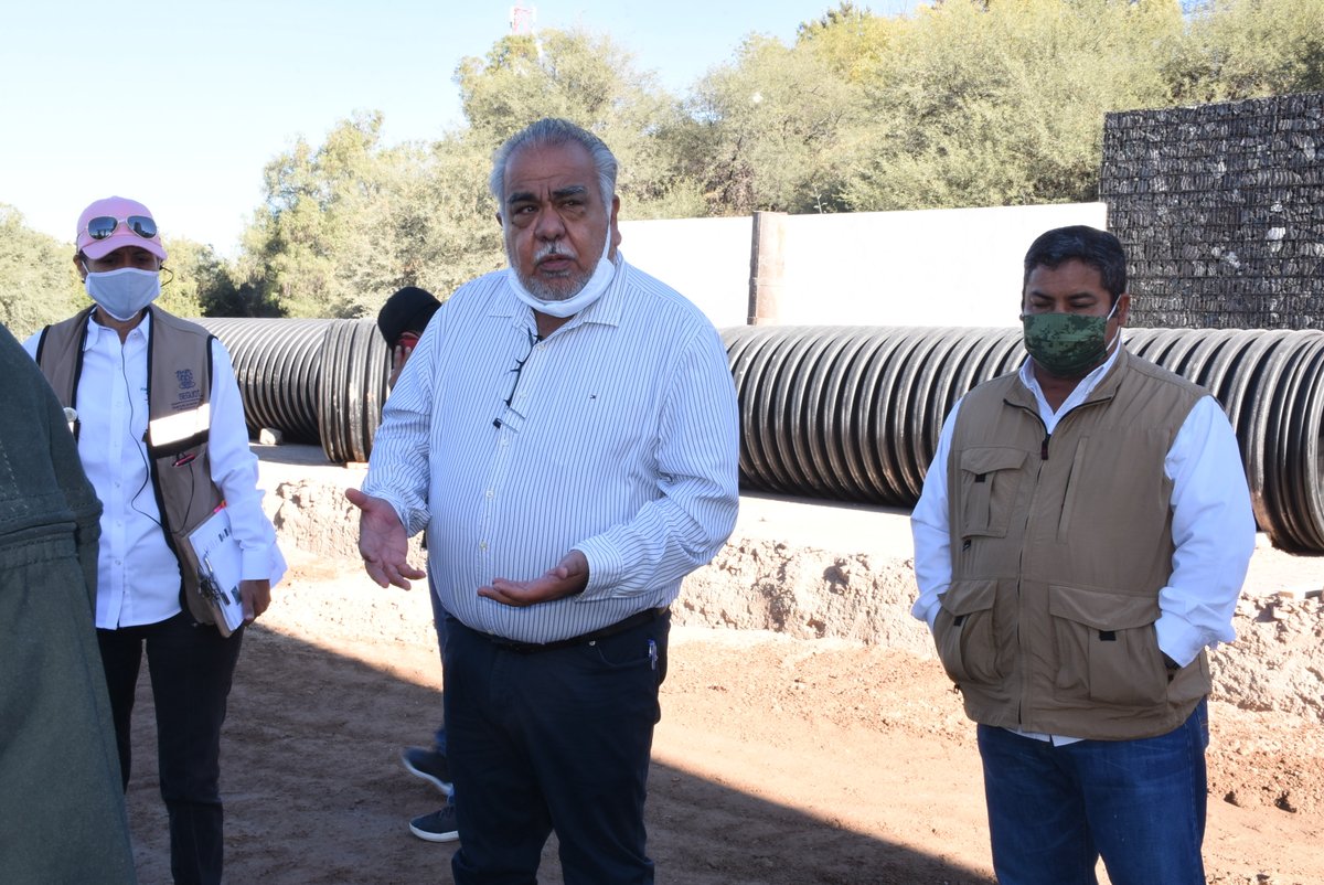 SeguotA's tweet photo. Con el propósito de verificar el avance de obra urbana, la calidad en los procesos y los materiales, el titular de la SEGUOT, Armando Roque Cruz, encabezó la visita de supervisión al desarrollo San Nicolás Premier.
#AccionesContigo
#ContigoAl100 https://t.co/7UHtTMRopE