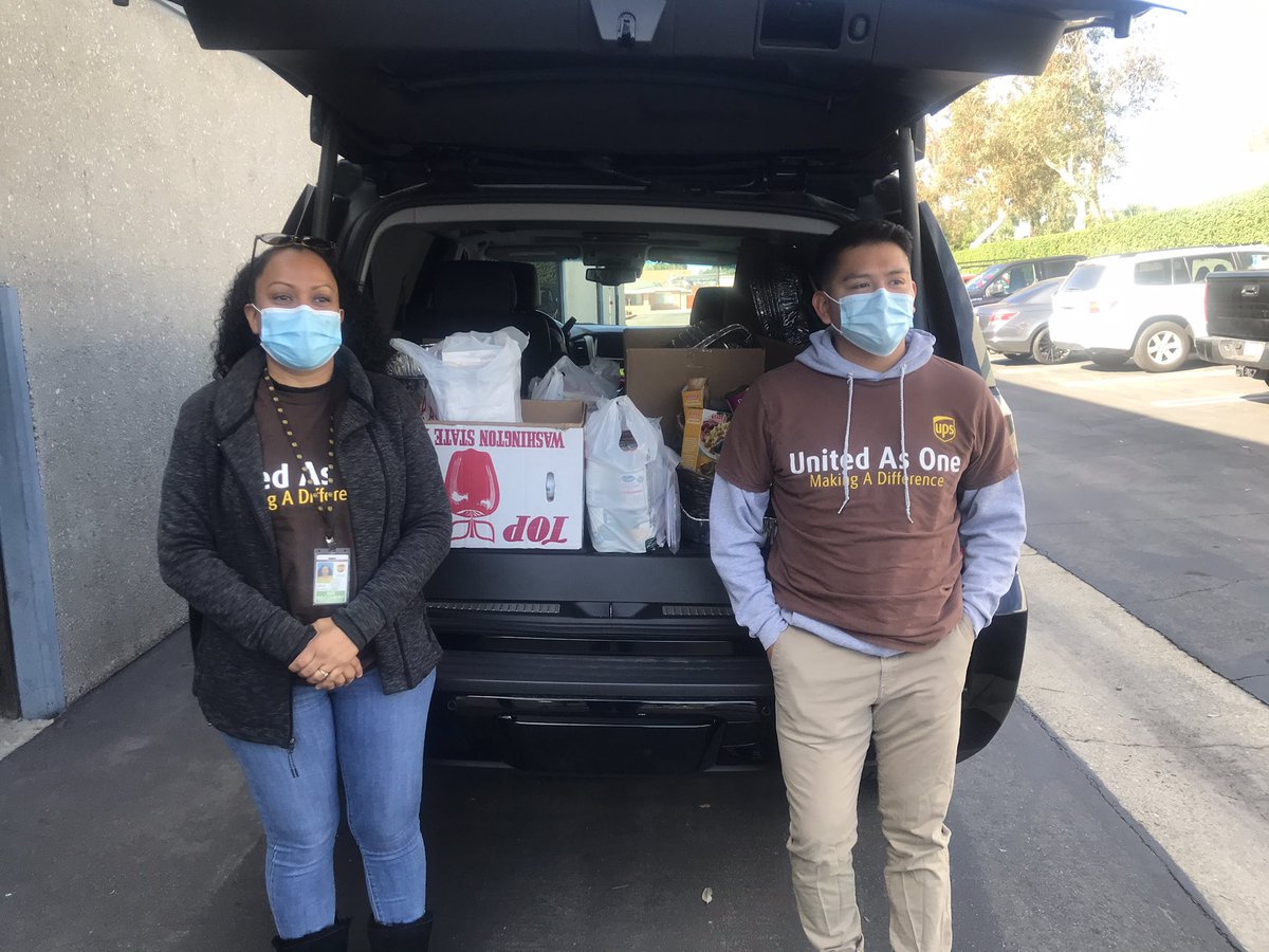 WAHCAtraining's tweet photo. Thank you WAHCA and Ont Ramp Teams for making our local shelter families Thanksgiving a special day #upsersmakingadifference #socalupsers #WAHCA #OntRamp @jrindafernshaw @air1man @jpaloupsair @mboden69 @JStanton1907 https://t.co/TvXKR4dMst