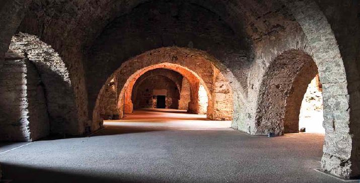 patrimonigencat's tweet photo. 💬Arran de mar, a la serra de #Verdera, fa més d’un mil·lenni que es dreça el monestir de #SantPeredeRodes. Amb la lectura de ‘Sant Pere de Rodes, lloc de pelegrinatge’ seguiràs els passos dels pelegrins que hi arribaven.
Endinsa’t en un món de misteri
👉🏼 https://t.co/aa6ioKfO67 https://t.co/XSQS5SckNn