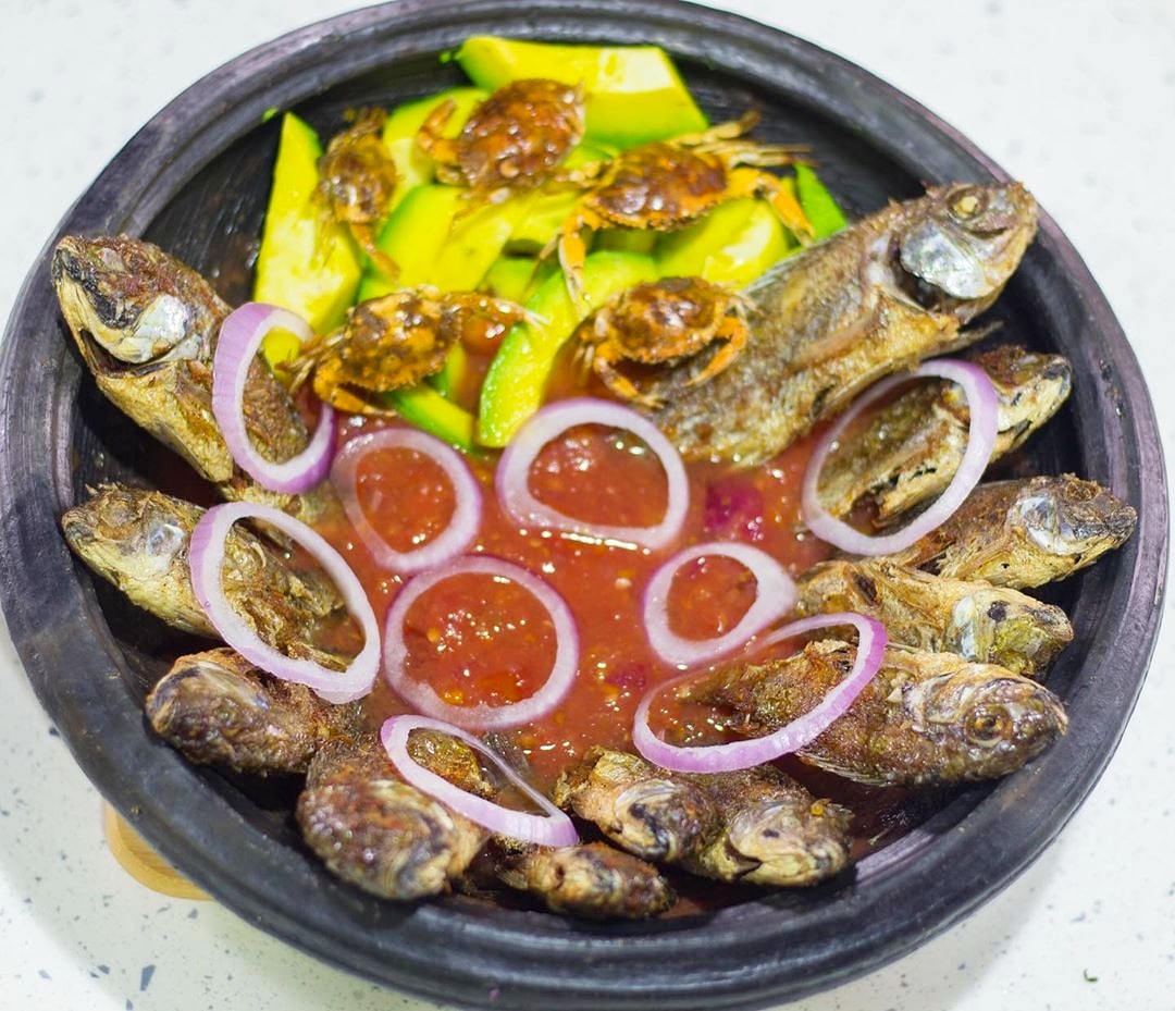 ghanaianfoodnet's tweet photo. From our #Voltarians for #WorldAsankaDay on 30/11
📸 @mcbrownskitchen The Volta Region President @iamedemgh was on
#Mɛko #Nkyinam #GhanaianFoodNetwork #BanPlasticGhana
#EcofriendlyUtensils #TheNewGhanaianCuisineIsZeroWaste #RecycleGhana #GhanaianCooking #WestAfricanFood #Akplɛ https://t.co/ar2UN1KHRq
