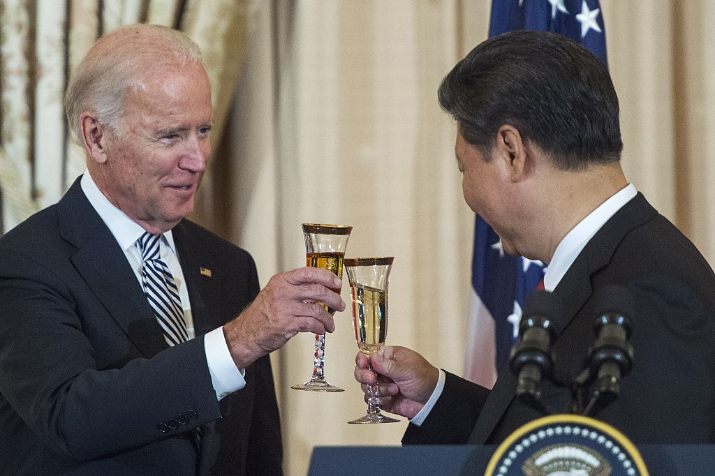 NEWSMAX's tweet photo. 'C'MON MAN': The ODNI says Biden is not entitled to national security intelligence until after the election is officially certified https://t.co/1Rdyq5J9Yv https://t.co/6jCeYxpvZW