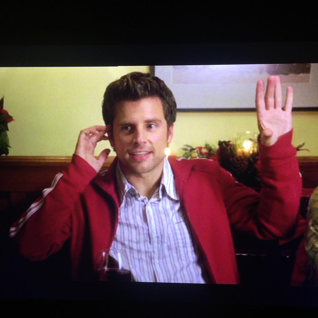 JamesRodayRod's tweet photo. Psych - Gus' dad may have killed an old guy! (s2e10)
Shawn is soo sexy 😍😍
#tvshow #tvseries #psych #shawnspencer #burtonguster #carltonlassiter #detectivecarltonlassiter #julietohara #julesohara #jules #detectivejulietohara #karenvick #chiefkarenvick #henryspencer #jamesroday https://t.co/x8td86dBf5