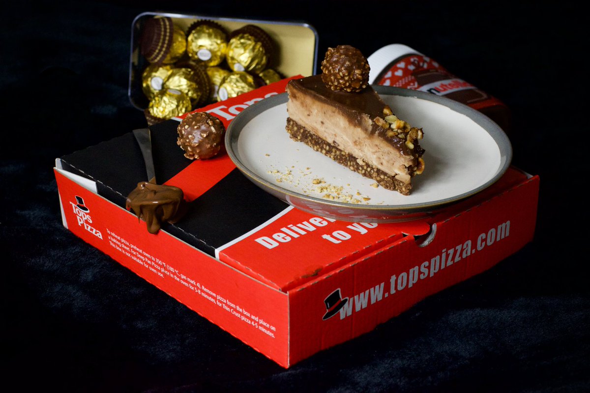 NEW NEW NEW: Ferrero Rocher &amp; Nutella cheesecake! Velvety smooth cream cheese meets crunchy hazelnut goodness... you know you want to...

#stayhome #delivery #dessert #desserts #dessertporn #cheesecake #ferrerorocher #nutella #eatouttohelpout #chocolate #ferrerorochercake #yummy