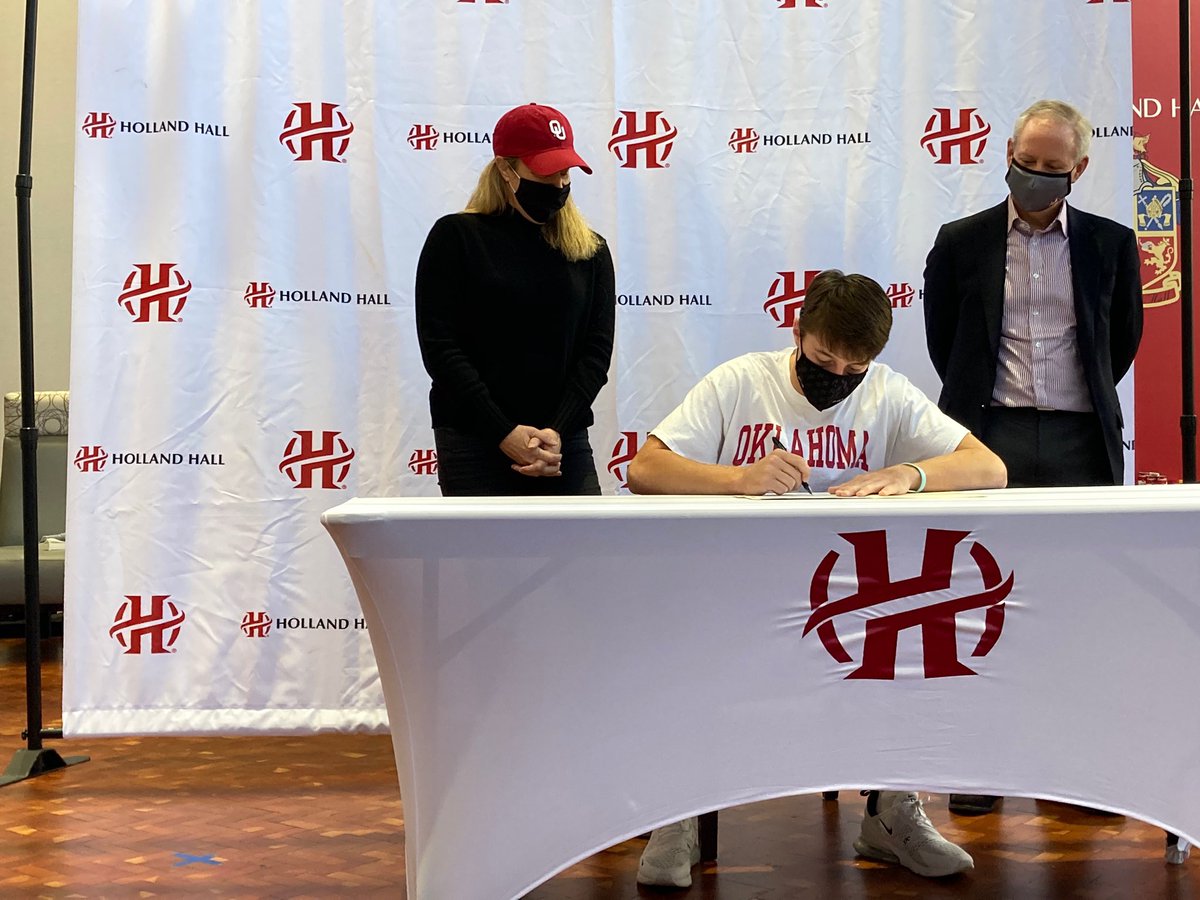 wallaceclark7's tweet photo. Boomer Sooner! Thanks to everyone who helped me get here! #21PrOUd https://t.co/jJ52cogFMi
