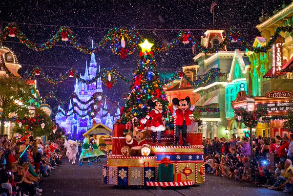 xFuzz__'s tweet photo. Navidad en Disney https://t.co/avQWk5oUZF