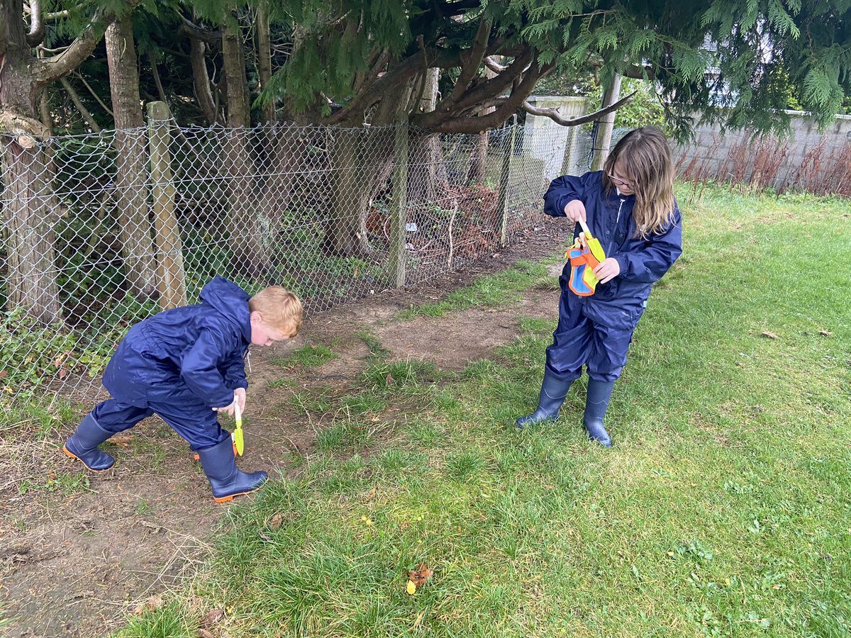MissBTweets1's tweet photo. We had a great time digging in the mud for outdoor learning today! @MissSteel7 https://t.co/wDpcY7lAiI