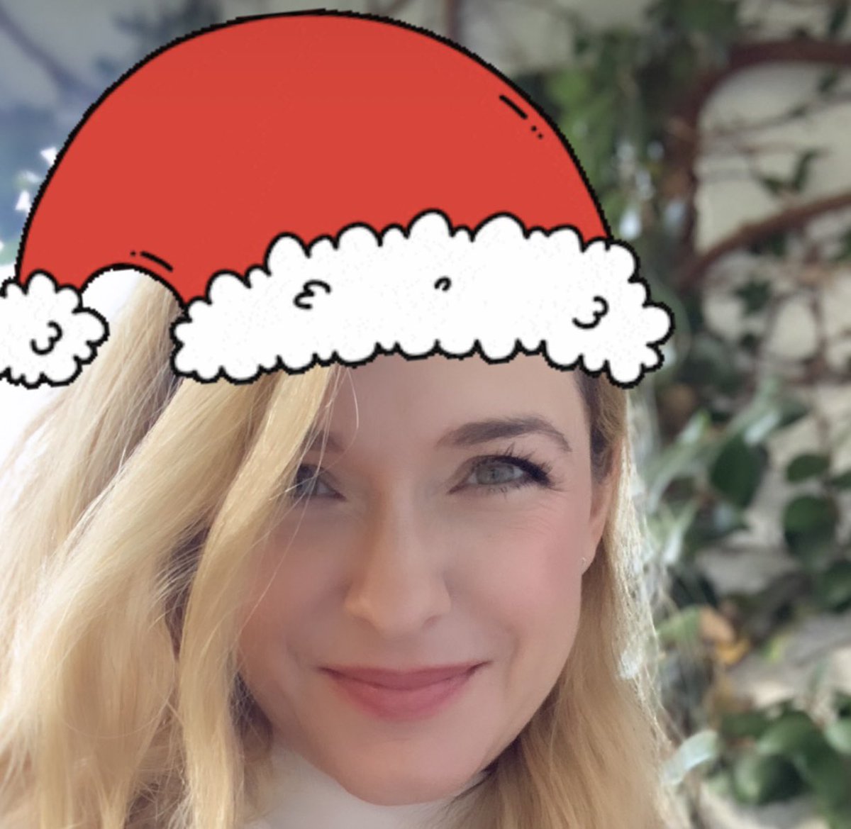 ShelleyBennett7's tweet photo. Gonna be on a “Christmas Special” doing some virtual comedy... details to come. ‘Tis almost the season... #virtualstandup #christmascomedy #thisis2020 https://t.co/vUZT4CjDlK