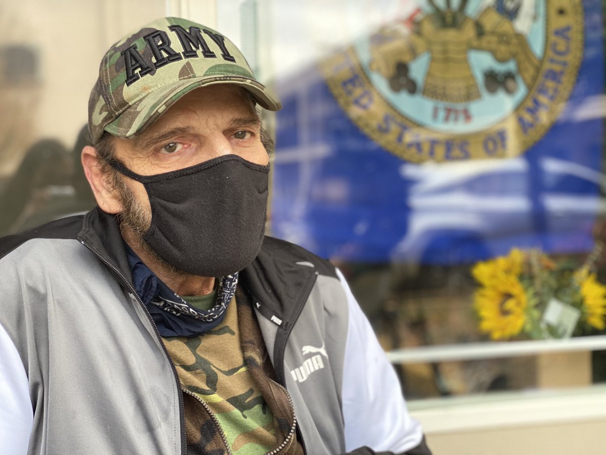 On this #VeteransDay2020, local veterans experiencing homelessness are getting a face-to-face visit &amp; a delivery of needed supplies, courtesy of <a href="/transitionpro/">Transition Projects</a>.

That includes “thank you” notes from people in #PDX 🇺🇸🙏